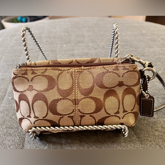 COACH VTG 90s Legacy Signature Turn Lock Brown Wristlet - Picture 2 of 10